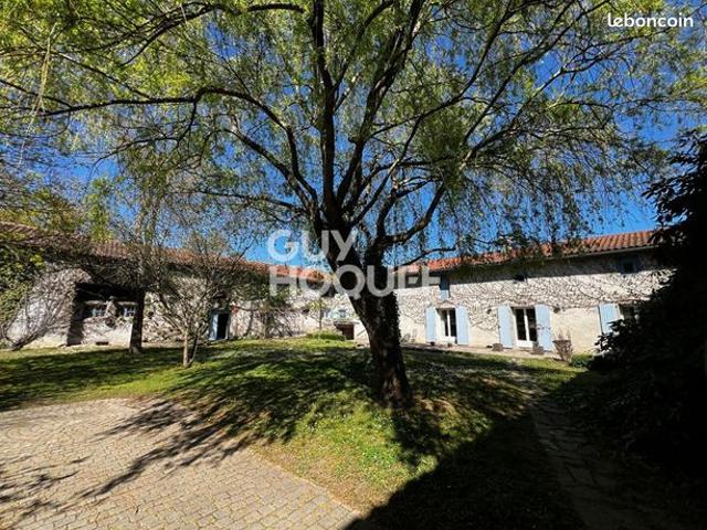 Ferme 5 pièces 232 m²