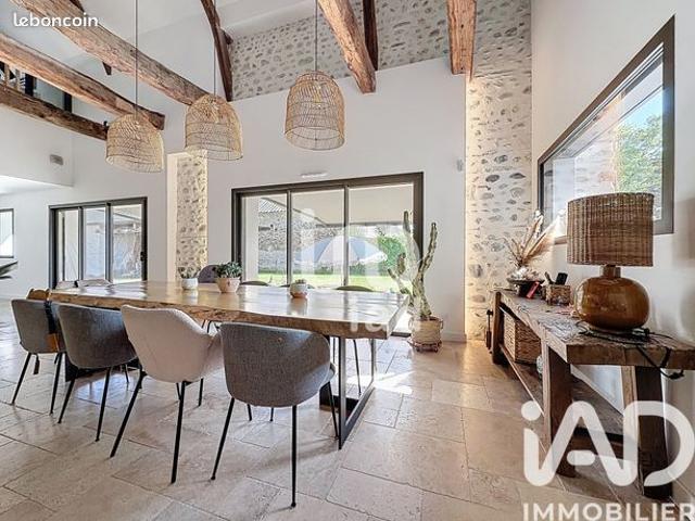 Ferme 5 pièces 255 m²