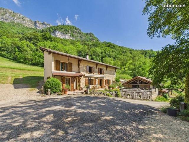 Ferme 6 pièces 184 m²