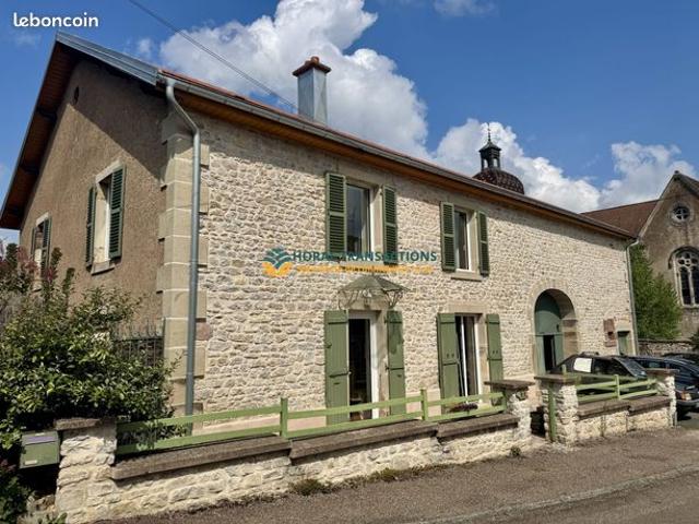 Ferme 6 pièces 205 m²