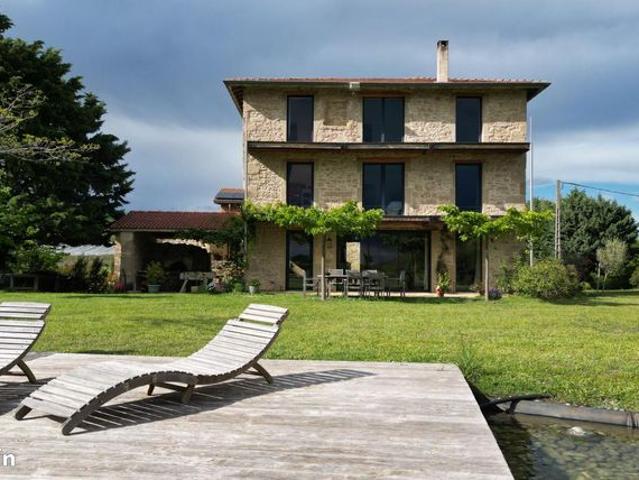 Ferme 6 pièces 205 m²