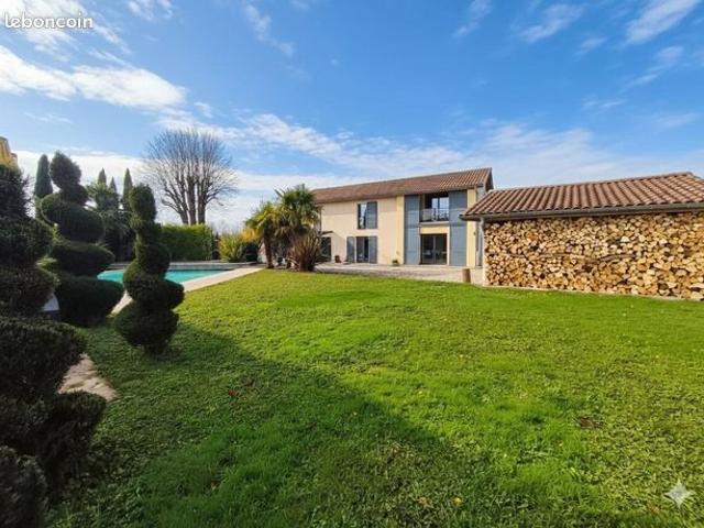 Ferme 6 pièces 223 m²