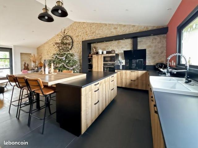 Ferme 6 pièces 239 m²