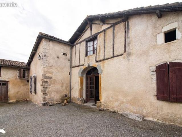 Ferme 6 pièces 240 m²
