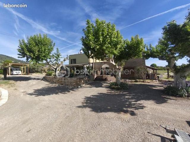 Ferme 6 pièces 240 m²