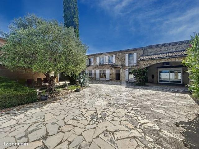 Ferme 6 pièces 247 m²