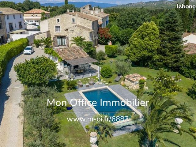 Ferme 6 pièces 280 m²