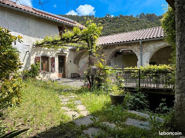 Ferme 7 pièces 187 m²