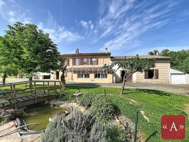Ferme 7 pièces 194 m²