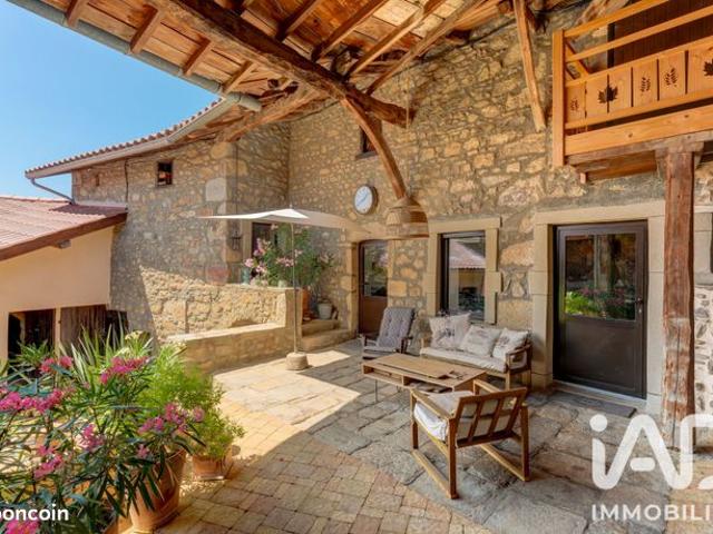 Ferme 7 pièces 200 m²