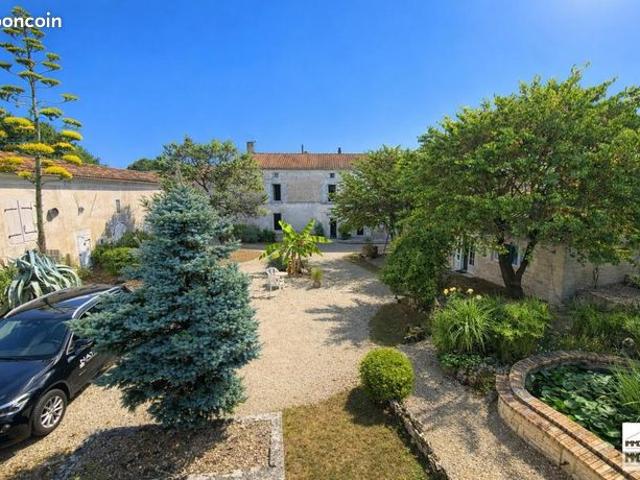 Ferme 7 pièces 220 m²
