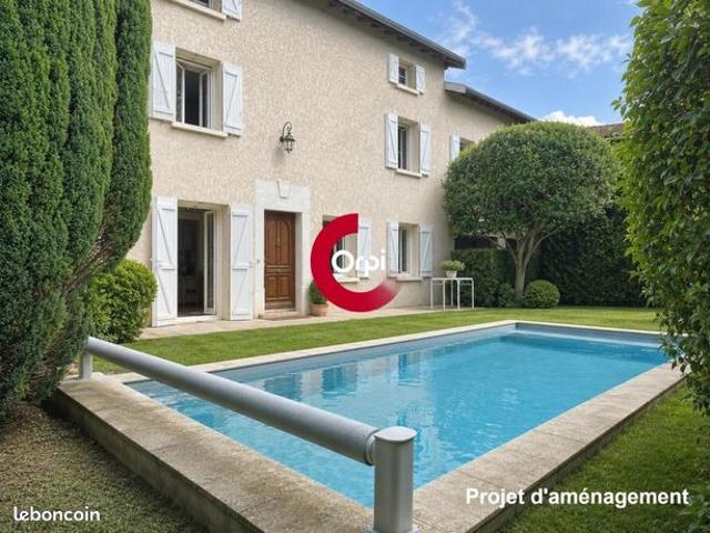 Ferme 7 pièces 220 m²