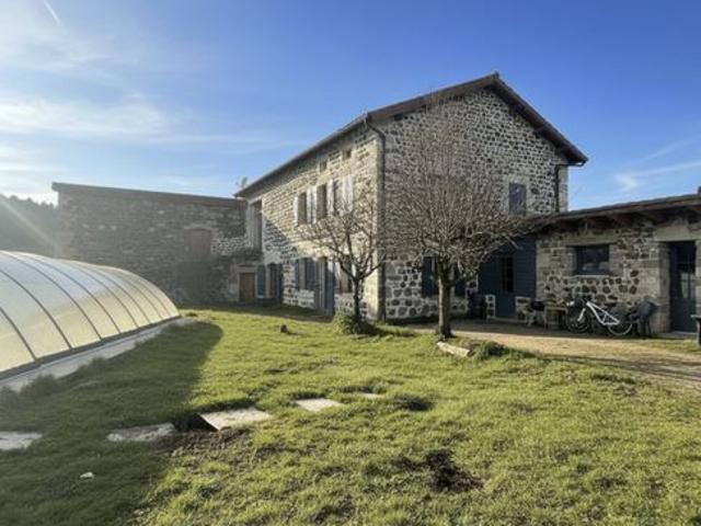 Ferme 7 pièces 221 m²