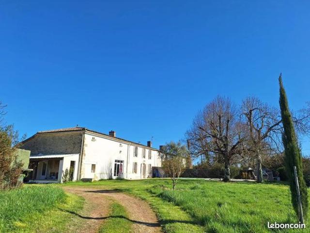Ferme 7 pièces 241 m²