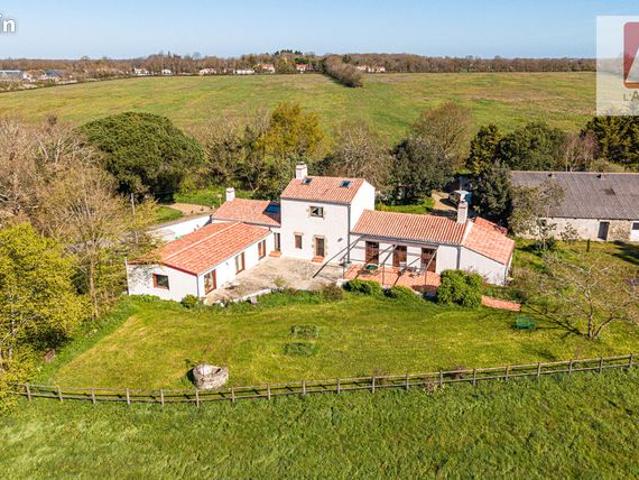 Ferme 7 pièces 243 m²