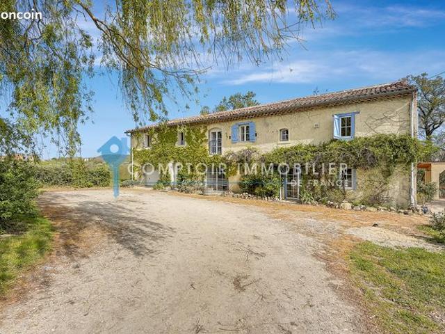 Ferme 7 pièces 250 m²