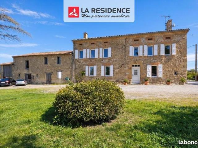 Ferme 7 pièces 272 m²