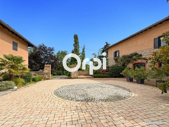 Ferme 7 pièces 283 m²