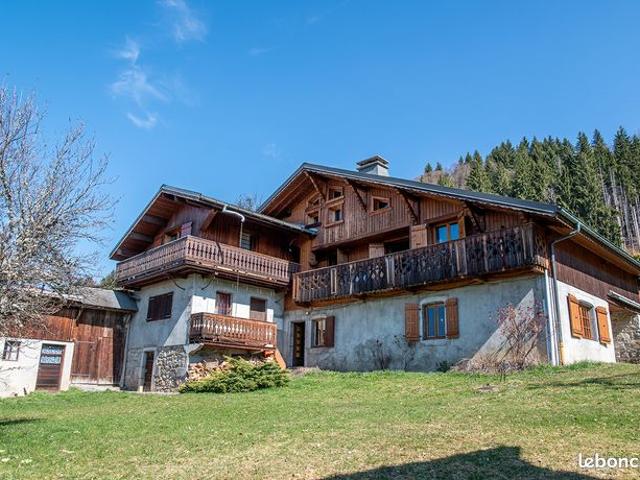 Ferme 7 pièces 358 m²