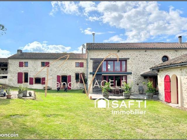 Ferme 7 pièces 375 m²