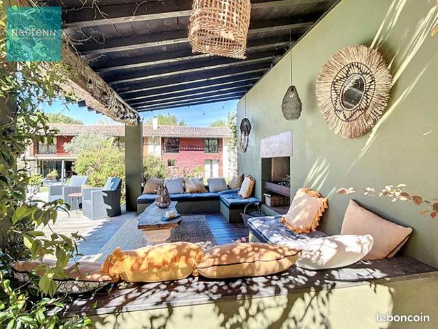 Ferme 8 pièces 402 m²