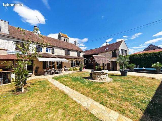 Ferme 8 pièces 200 m²