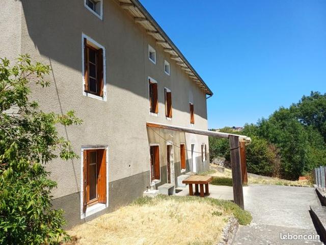 Ferme 8 pièces 200 m²