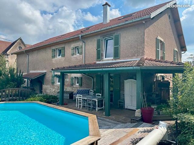 Ferme 8 pièces 205 m²