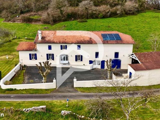 Ferme 8 pièces 210 m²