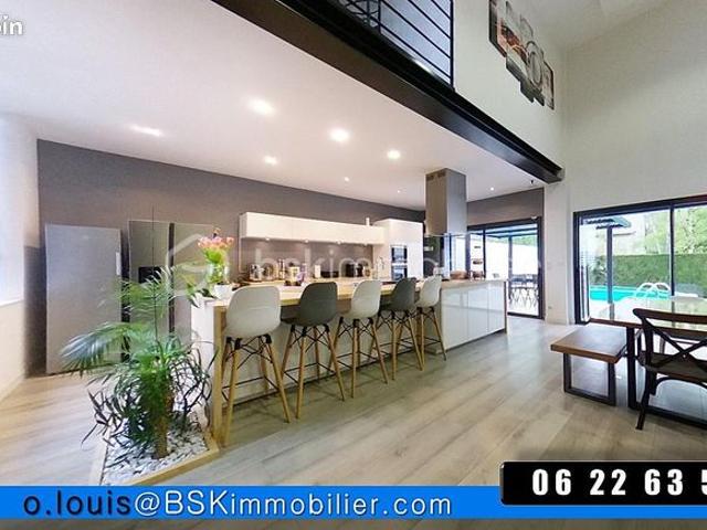 Ferme 8 pièces 225 m²