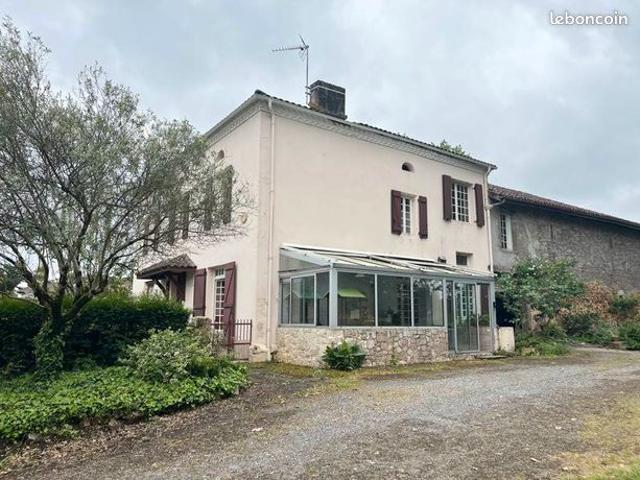 Maison 8 pièces 226 m²