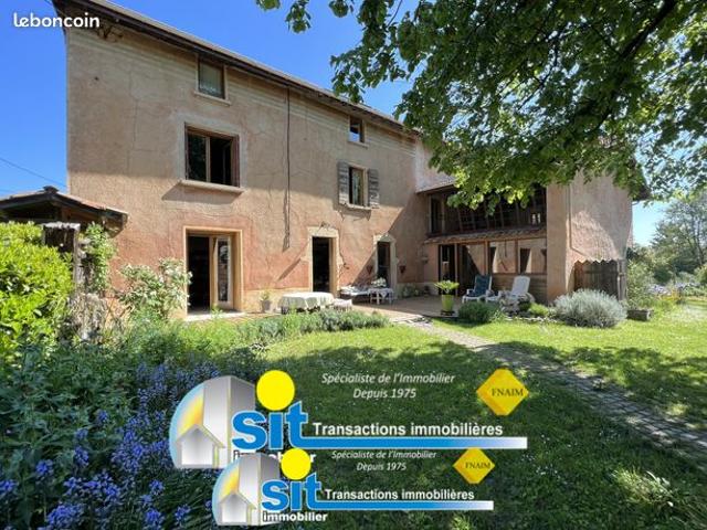 Ferme 8 pièces 230 m²
