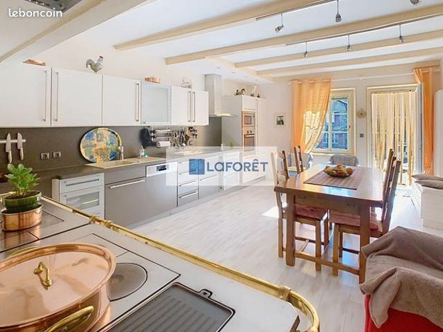 Ferme 8 pièces 232 m²