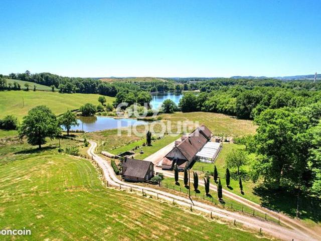 Ferme 8 pièces 240 m²