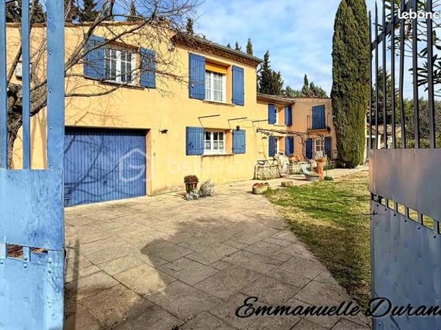 Ferme 8 pièces 240 m²