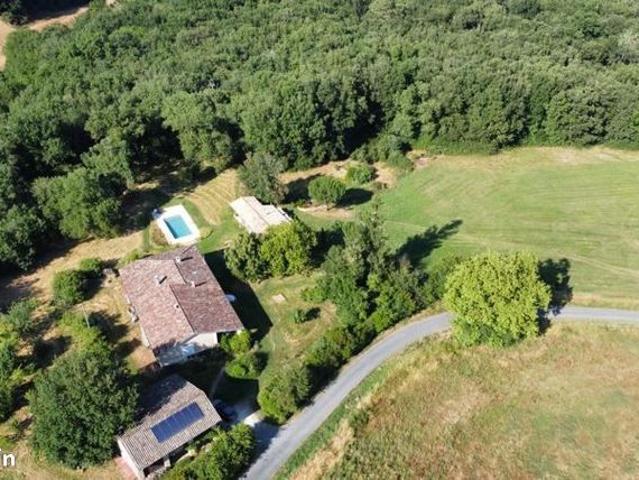 Ferme 8 pièces 260 m²
