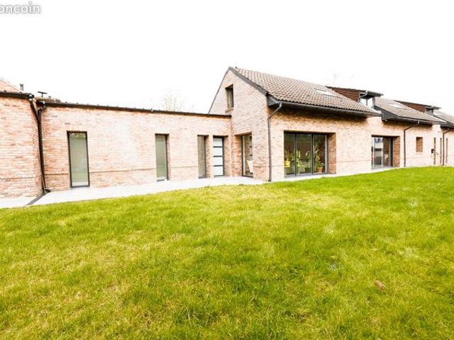 Ferme 8 pièces 264 m²