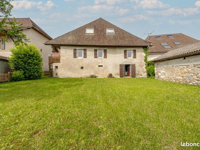 Ferme 8 pièces 267 m²