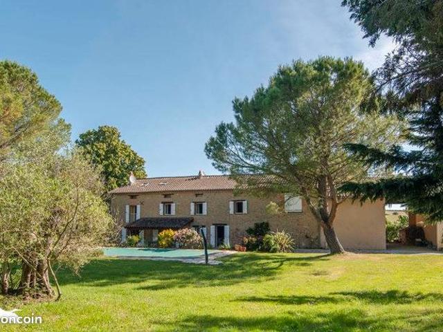 Ferme 8 pièces 270 m²