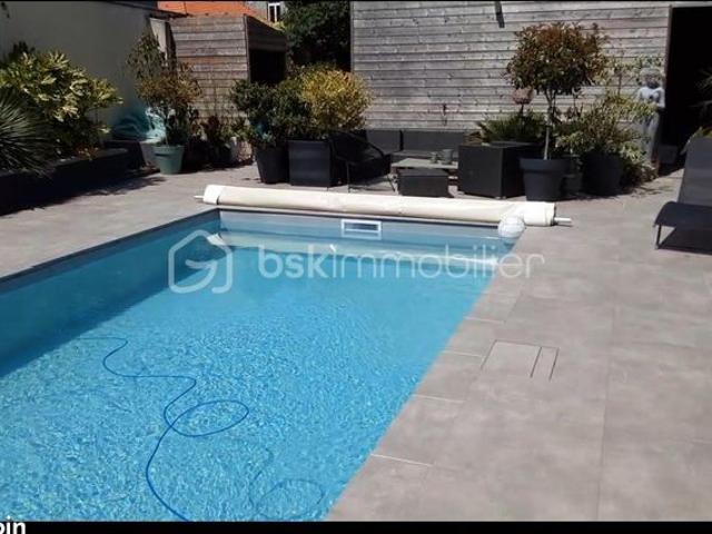 Ferme 8 pièces 270 m²