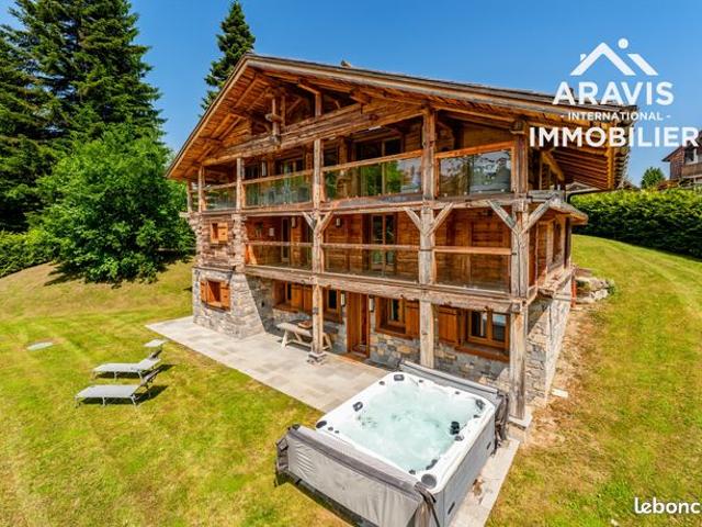 Ferme 8 pièces 273 m²