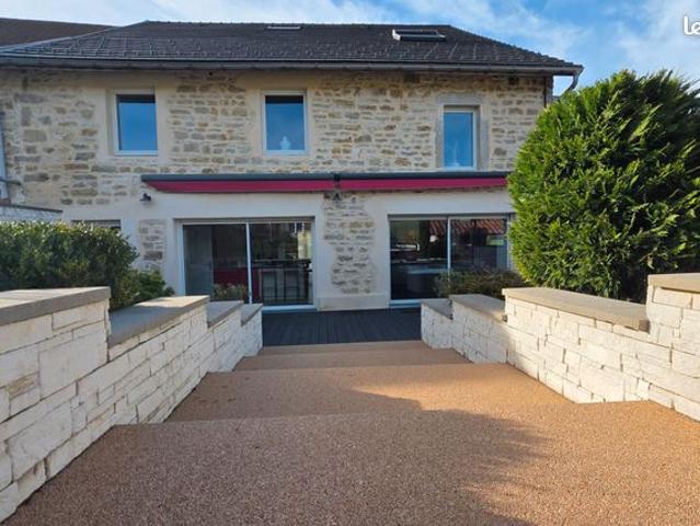 Ferme 8 pièces 273 m²