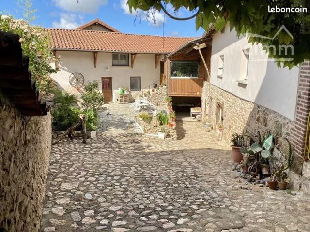 Ferme 8 pièces 276 m²