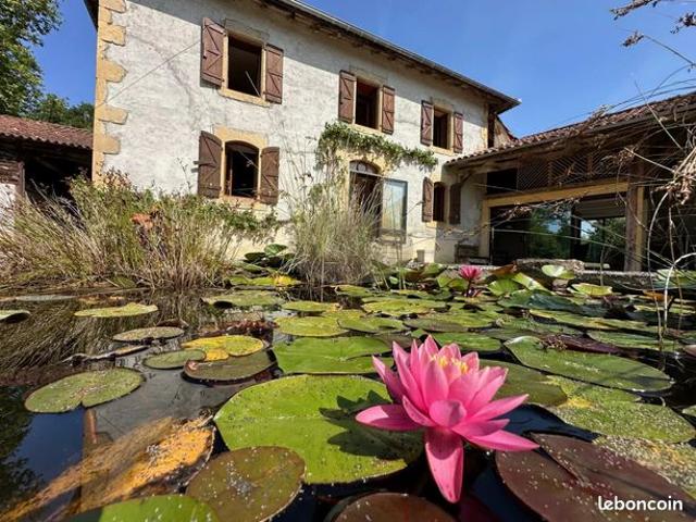 Ferme 8 pièces 280 m²