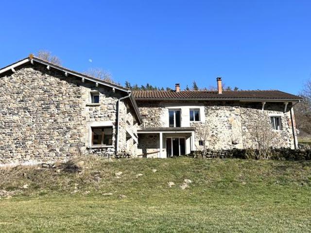 Ferme 8 pièces 281 m²