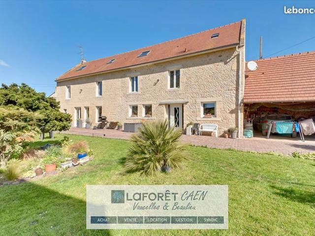 Ferme 8 pièces 285 m²