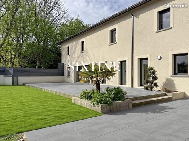 Ferme 8 pièces 302 m²