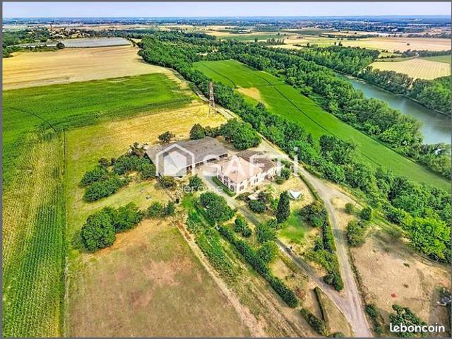 Ferme 8 pièces 313 m²