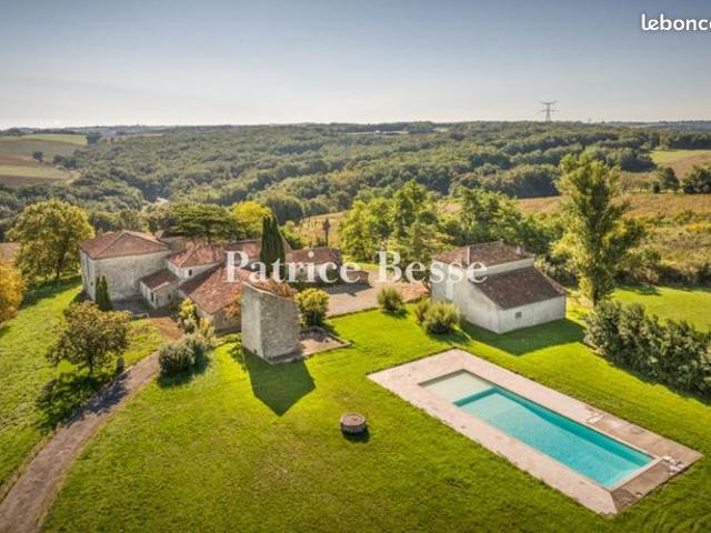 Ferme 9 pièces 585 m²
