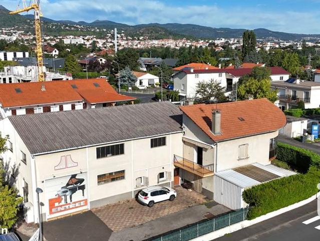 Ferme 9 pièces 520 m²